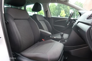 Volkswagen Polo Volkswagen Polo 1.2 TSI R-Line Carplay Navi 90 PK - afbeelding nr 17