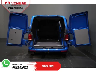 Volkswagen Transporter Volkswagen Transporter T6.1 2.0 TDI 150 pk L2 DSG Aut. Highline BPM VRIJ! Adapt.Cruise/ 2.5t Trekhaak/ Standkachel/ Stoelverw./ LED/ Carplay/ Navi/ Camera/ PDC/ Airco - afbeelding nr 5