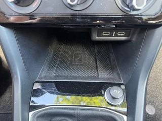 Volkswagen T-Cross Volkswagen T-Cross 1.0 TSI Life Airco/Lichtmetalen velgen/Navi/Apple Carplay - afbeelding nr 27
