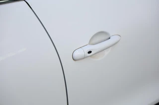 Renault Clio Renault Clio Estate TCe 90 Limited Airco Navigatie Cruisecontrol Keyless Lichtmetalen velgen NL-Auto NAP! - afbeelding nr 26