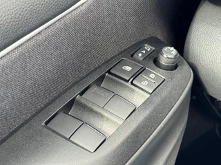Toyota Yaris Toyota Yaris 1.5 Hybrid 116Pk Style Adaptive Virt Cockpit Clima - afbeelding nr 20