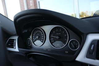 BMW 3 Serie ➡️ BMW 3-serie 320i F30 Centennial High Executive Sedan Facelift | 184 pk | NL auto | 2e eigenaar | 4 cilinder | LED | Leer | Navi | Camera | Sporstuur | Cruise control | Climate control - afbeelding nr 35