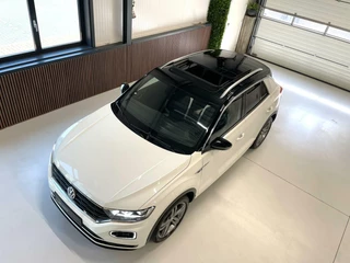 Volkswagen T-Roc Volkswagen T-Roc 1.5 TSI R-Line/ Camera/ Pano.Dak/ Virtual Dashboard - afbeelding nr 25
