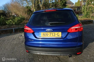 Ford Focus Focus Wagon 1.5 Titanium. 180pk motor, Pdc, Parkeer assistent, Clima, Navi full map, Keyless entry, Getinde ramen achter, Voorruit verwarmt. - afbeelding nr 4