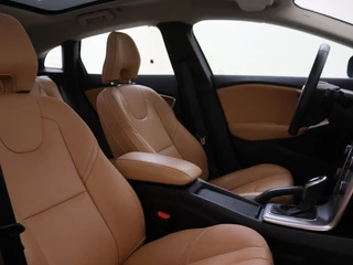 Volvo V40 Volvo V40 1.5 T2 Nordic+ | Stoelverwarming | Panodak | Stoelgeheugen | - afbeelding nr 14
