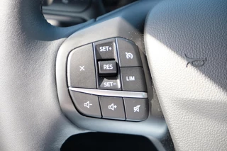 Ford Kuga Ford Kuga 1.5 EcoBoost Titanium 120pk Wegklapbare Trekhaak | Navigatie | Parkeersensoren | Apple Carplay | Metaal lak | Dealer onderhouden - afbeelding nr 26