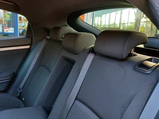 Honda Civic 1.0 i-VTEC 126pk Automaat Elegance | Navi | Apple Carplay+Android Auto | Clima | Adap.Cruise | Pdc V+A+Camera | Rijstrook+Licht+Regensensor | Mistlampen | Privacy Glass | 17''lm - afbeelding nr 27