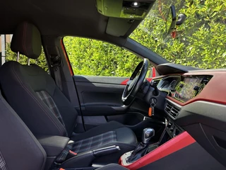 Volkswagen Polo Volkswagen Polo 2.0 TSI GTI, NIEUW MODEL, NAVI, AIRCO, CARPLAY, STOELVERWARMING, PARKEERSENSOREN VOOR/ACHTER, LICHTMETAAL 17