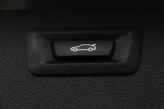 BMW 3 Serie BMW 3-serie 318i M Sport | Panoramadak | Leder |  Stoelverwarming | Camera | Sportstoelen | Navigatie | Climate control | Dodehoek detectie | Park Assist | Full LED - afbeelding nr 30