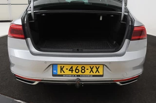 Volkswagen Passat Volkswagen Passat 1.4 TSI PHEV GTE Business | Trekhaak | Carplay |  Matrix LED | Adaptive cruise | Camera | Navigatie | Side Assist | Parkeerhulp - afbeelding nr 10