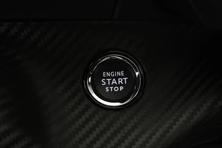 Peugeot 208 Peugeot 208 1.2 PureTech GT-Line*ACC*PANO*CARPLAY*ECC*LED* - afbeelding nr 31