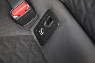 Toyota Corolla Toyota Corolla 1.8 Hybrid Business Plus / Aut / Camera / Acc / Lane Assist / Dode Hoek / Massage / Stoelverkoeling / Led / 17 Inch - afbeelding nr 23