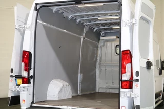 Opel Movano Opel Movano 2.2D 140pk L4 H2 Airco Navigatie Camera - afbeelding nr 16