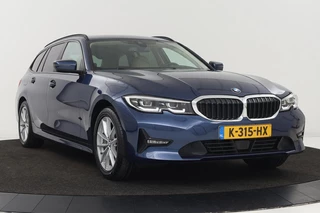 BMW 3 Serie BMW 3-serie 330e eDrive Edition | Adaptive cruise | Leder |  Stoelverwarming | Harman/Kardon | Keyless | Carplay | Live Cockpit | Navigatie | Full LED | Achterbankverwarming - afbeelding nr 35