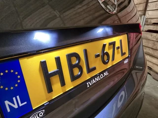 Mercedes-Benz C-Klasse Mercedes-Benz C-klasse 300 e AMG Line PHEV Leder LED Camera Sfeer Navi Trekhaak LM - afbeelding nr 17