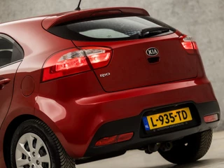 Kia Rio (5 DEURS, RADIO, BLUETOOTH, SPORTSTOELEN, AIRCO, ELEK PAKKET, STUURWIEL MULTIFUNCTIONEEL, NIEUWE APK, NIEUWSTAAT) - afbeelding nr 11