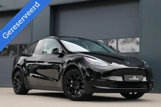 Tesla Model Y Long Range AWD 75 kWh FSD Trekhaak Panodak 360View Premium interieur DualMotor Stoelverwarming Voor/Achter 68000KM BJ2023