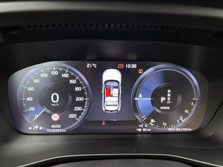 Volvo XC40 Volvo XC40 1.5 T5 PHEV R-Design | panoramadak | trekhaak - afbeelding nr 8