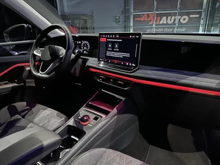 Volkswagen Tiguan Volkswagen Tiguan 1.5 eTSI Life Edition *WinterPack*LEDPlus*Keyless*PrivGlass* - afbeelding nr 16