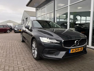 Volvo V60 Volvo V60 2.0 T6 Twin Engine AWD Momentum Pro | Stoelverwarming | Cruise Control | Achteruitrijcamera | Apple Carplay | Navi | Botspreventie | - afbeelding nr 21