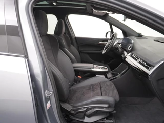 BMW 2 Serie BMW 2-serie Active Tourer 220i M-Sport HARMAN KARDON AUDIO| PANO |360 CAMERA | MEMORY SEAT - afbeelding nr 41