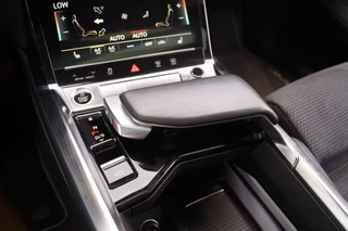 Audi e-tron Audi e-tron 55 Quattro 95kWh S-Line -PANO-ECC-NAVI-PDC- - afbeelding nr 26