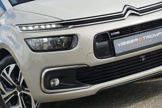 Citroën Grand C4 Picasso Citroen Grand C4 Picasso 1.2 130PK Shine | Sable | Panorama/Massagestoelen/Carplay/Camera/Trekhaak - Chique & Compleet! - afbeelding nr 1