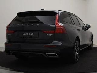 Volvo V60 Volvo V60 T8 PLUG-IN HYBRID AWD R-DESIGN HARMAN KARDON CAMERA DAB+ - afbeelding nr 4