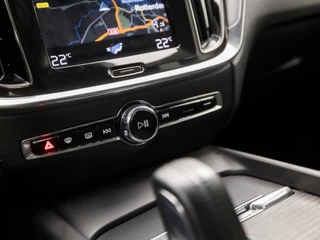 Volvo V60 164Pk Automaat (APPLE CARPLAY, GROOT NAVI, CAMERA, ADAPTIVE CRUISE, SPORTSTOELEN, TREKHAAK, PARKEERSENSOREN, DAB+, NIEUWE APK, NIEUWSTAAT) - afbeelding nr 9