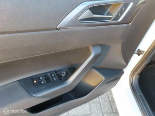 Volkswagen Polo Volkswagen Polo 1.0 TSI Highline/Automaat/virtueel/carplay/pdc/nav/17