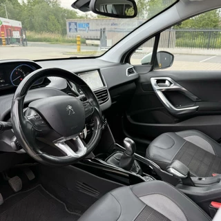 Peugeot 2008 Peugeot 2008 1.2 GT-line | Panoramadak | Pdc | NW APK! - afbeelding nr 5