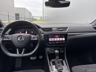 Škoda Superb Škoda Superb Combi 1.5 TSI DSG AUT. SPORTLINE BUS. PANODAK / TREKHAAK - afbeelding nr 13