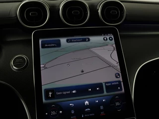 Mercedes-Benz C-Klasse Mercedes-Benz C-klasse 300e AMG Night | Adaptive cruise |  Stoelverwarming | Trekhaak | Carplay | Camera | Sfeerverlichting | Full LED - afbeelding nr 21