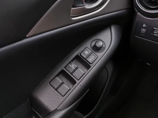 Mazda CX-3 2.0 SkyActiv-G 120pk Sportive | Origineel NL | Clima | Cruise | Pdc | Stoelverwarming | Licht+Regensensor | Privacy Glass | 18''lm | Trekhaak - afbeelding nr 24
