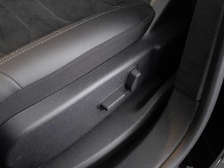 Citroën C5 Aircross Citroën C5 Aircross 136PK EAT6 Hybrid Plus | Stoelverw | PDC v+a | Camera | Navi - afbeelding nr 30