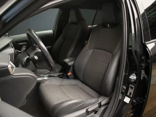 Toyota Corolla Touring Sports Toyota Corolla Touring Sports 1.8 Hybrid Business Plus Sport (APPLE CARPLAY,NAVI,CAMERA,CRUISE,CLIMATE,PDC,LED,DAB,SPORTSTOELEN) - afbeelding nr 25