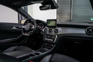 Mercedes-Benz GLA Mercedes GLA-klasse 200 AMG Line PANO / 360 CAMERA / NAVI - afbeelding nr 13