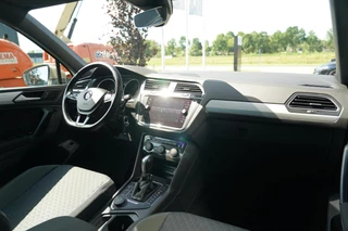Volkswagen Tiguan Volkswagen Tiguan 1.4 TSI 4Motion Highline Business R - Trekhaak - Standkachel - Stoelverwarming & stuurwielverwarming - Parkeercamera - Climate Control - Cruise Control - LED - - afbeelding nr 7