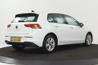 Volkswagen Golf Volkswagen Golf 1.0 eTSI Life | Camera | Adaptive cruise |  Memory | Full LED | Carplay | Side Assist | Park Assist | Sfeerverlichting | DAB - afbeelding nr 30