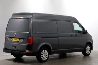 Volkswagen Transporter Volkswagen Transporter T6 2.0 TDI 102pk L2H2 Airco/Navi/Achterklep 07-2018 - afbeelding nr 2