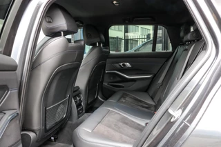 BMW 3 Serie BMW 3-serie Touring 330e - M-SPORT - CARPLAY - SFEERVERLICHTING - afbeelding nr 8