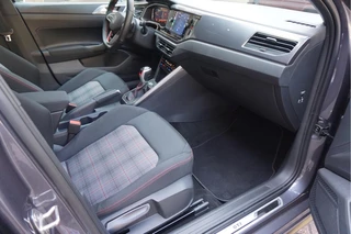 Volkswagen Polo Volkswagen Polo 2.0 TSI GTI Aut7 | PANORAMA | IQ DRIVE | KEYLESS | BEATS | Apple Carplay | Adaptieve cruise control + Lane Departure PLUS (Travel assist) | LED GRILL | Sfeerverlichting - afbeelding nr 32