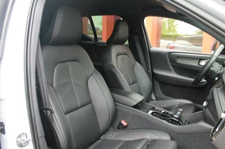 Volvo XC40 Volvo XC40 T4 Recharge R-Design | Parkeercamera | Stoelverwarming | Leder | Electr. Stoelen | Glossy Black | Keyless - afbeelding nr 24