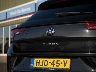 Volkswagen T-Roc Volkswagen T-Roc 1.5TSi 150pk R-Line | LED Matrix | DAB | App Connect | 18