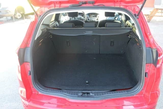 Ford Focus Ford Focus Wagon 1.5 Red Edition 18Inch/Trekhaak/NAP/Cruise - afbeelding nr 9