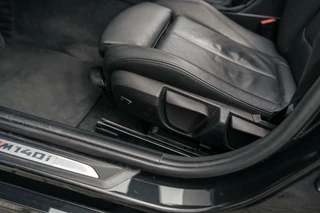 BMW 1 Serie BMW 1-serie M140i xDrive Harman Kardon Dak Leer - afbeelding nr 38