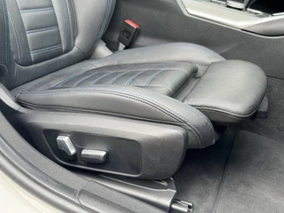 BMW 3 Serie BMW 3-serie Touring 320i High Exec. M-Sport individual Sfeer Leder Camera Pdc v+a Trekhaak Led - afbeelding nr 24
