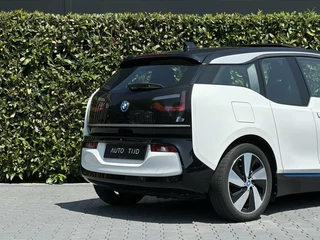 BMW i3 BMW i3 120Ah 42 kWh, PANO, NAVI, CRUISE, LED, ECC-AIRCO, CAMERA, STOELVERWARMING, LICHTMETAAL 18