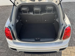 MINI Cooper Mini Mini 1.5 Cooper Chili John Cooper Works Package Cruise Control Climate control Elektrisch panorama dak Harman Kardon - afbeelding nr 21