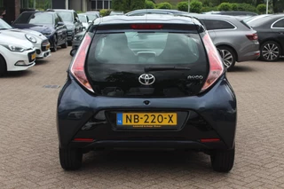 Toyota Aygo Toyota Aygo 1.0 VVT-i x-play / Camera / Navigatie / 15'' / Bluetooth / Airco - afbeelding nr 15